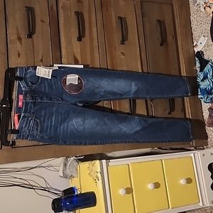BBJ Los Angeles Junior's High Rise Jeans Size 3/26